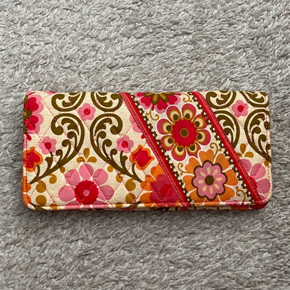 Vera Bradley Travel Wallet in Folkloric